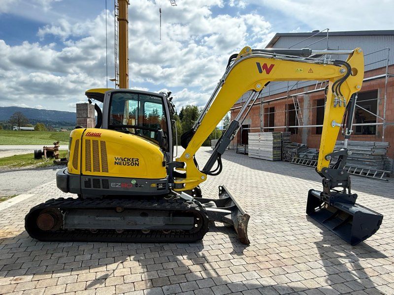 Wacker Neuson EZ 80 mit Powertilt