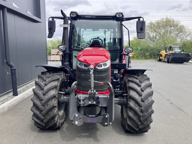 Massey Ferguson GEBR. 4708 M ESSENTIAL