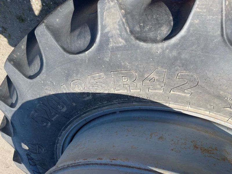 BKT 520/85R42