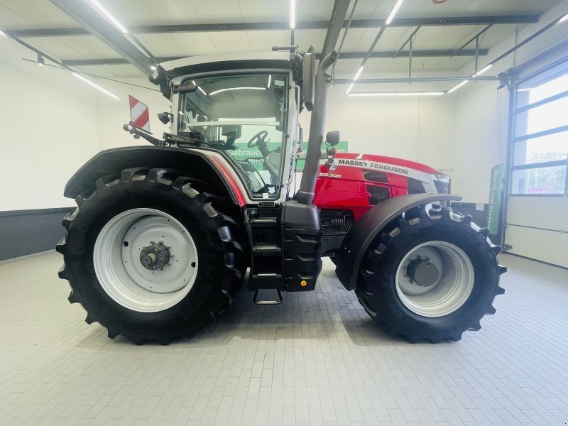 Massey Ferguson 8S.305 DYNA-VT CLUSIVE