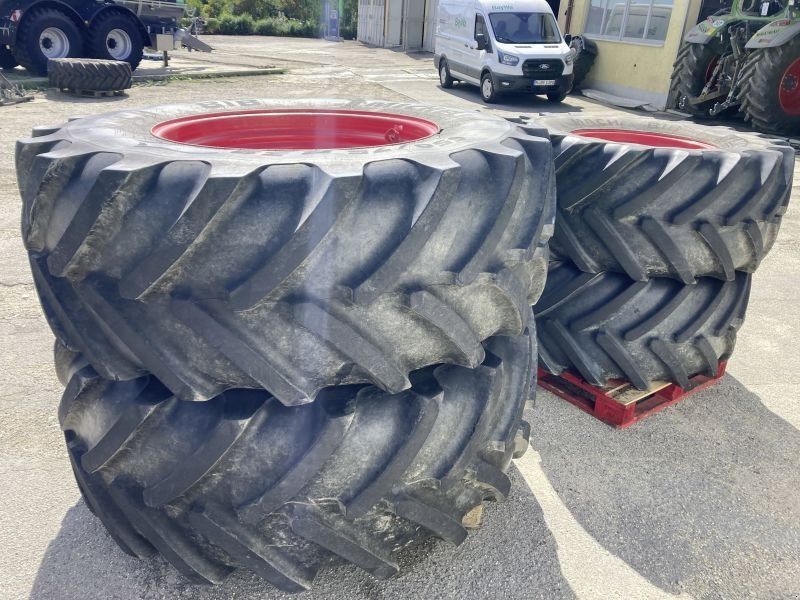 Michelin 600/65 R28 + 650/75 R38