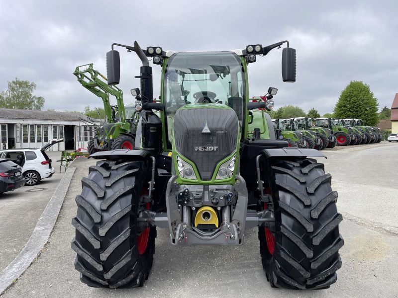 Fendt 724 VARIO S4 PROFI PLUS