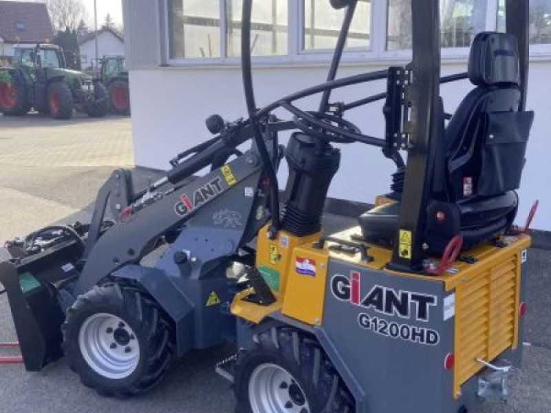 Giant G1200