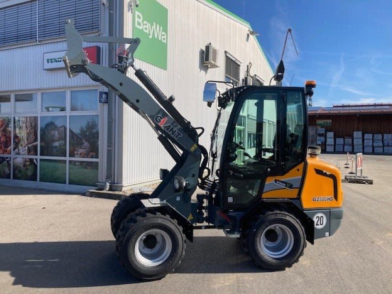 Giant G2500 HD