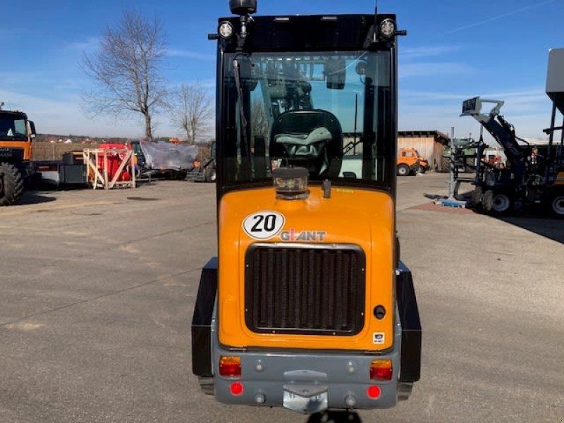 Giant G2500 HD