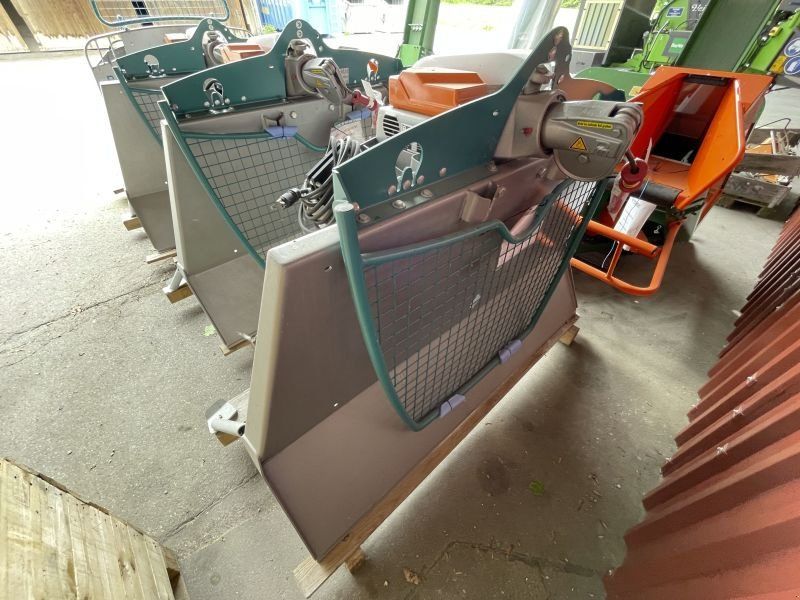 Pfanzelt S-160, Rückeschild 2