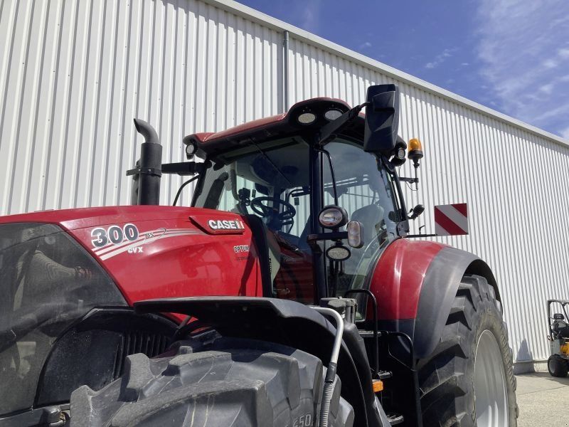 Case IH OPTUM 300 CVX