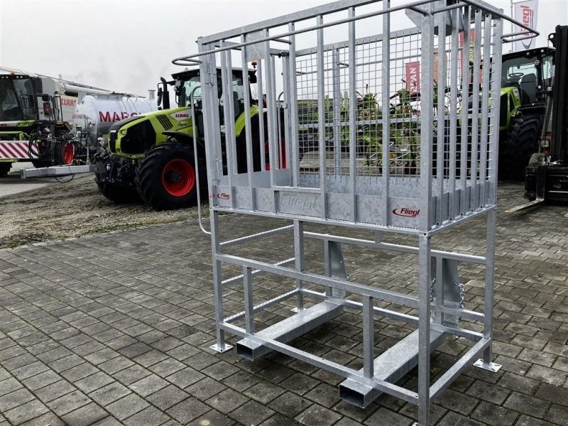 Fliegl HOCH SEITLICHER EINSTIEG