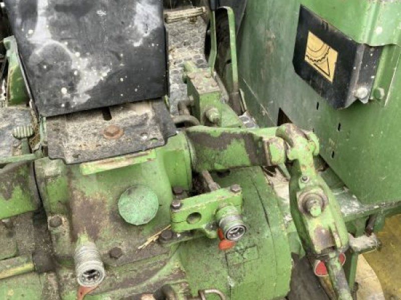 John Deere 2040