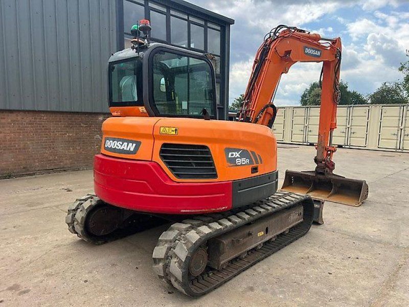 Doosan DX85R
