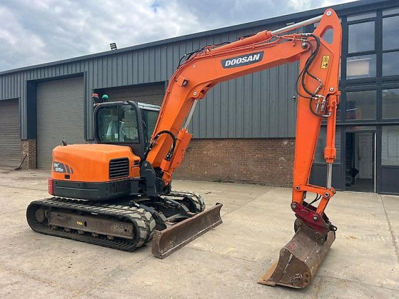 Doosan DX85R
