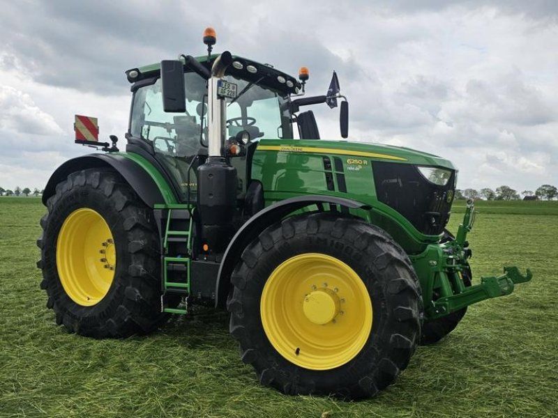 John Deere 6250 R