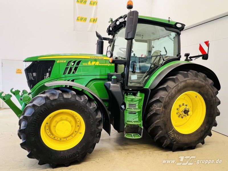 John Deere 6215R