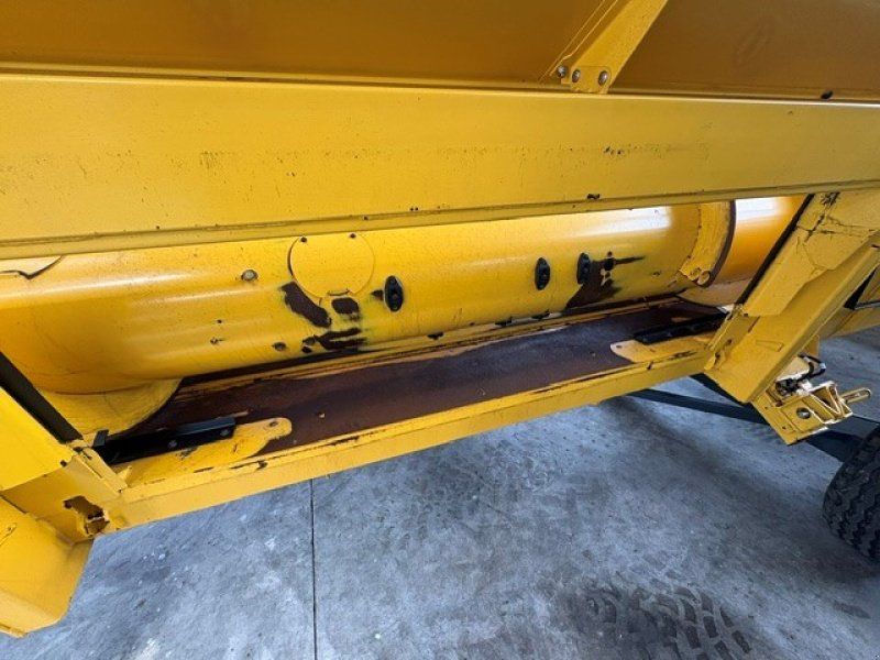 New Holland 760 CG VARIFEED