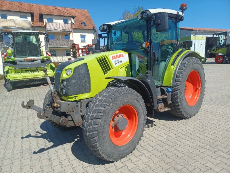 Claas Arion 420