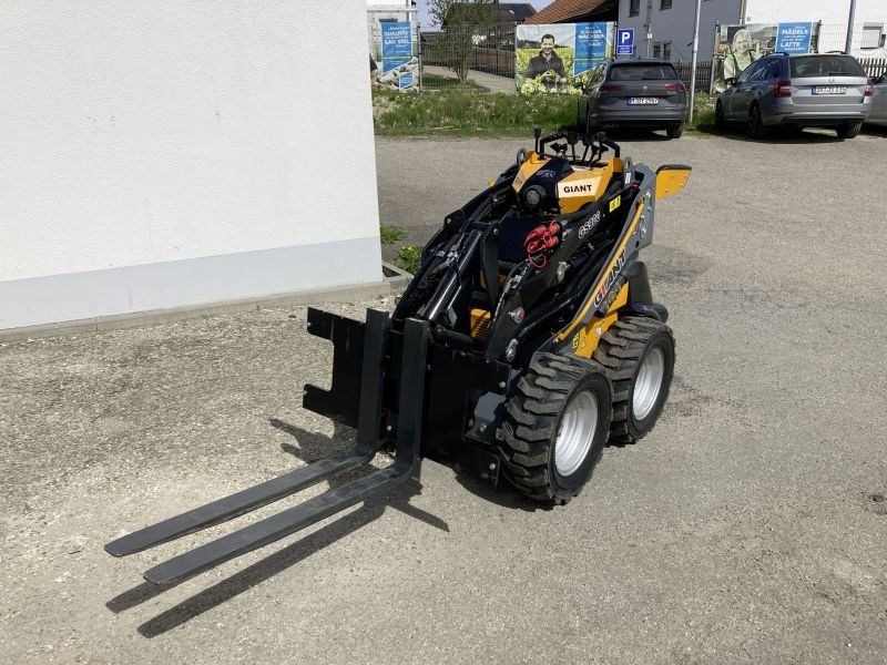 Giant GS900