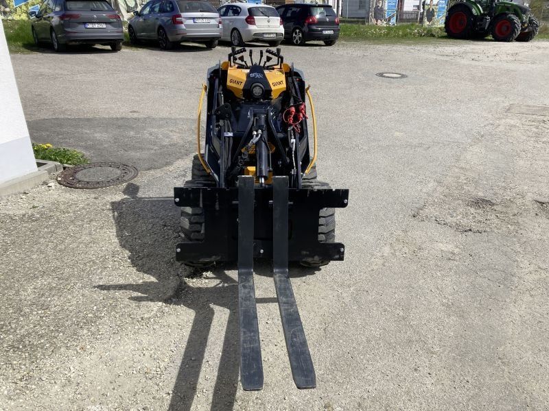 Giant GS900