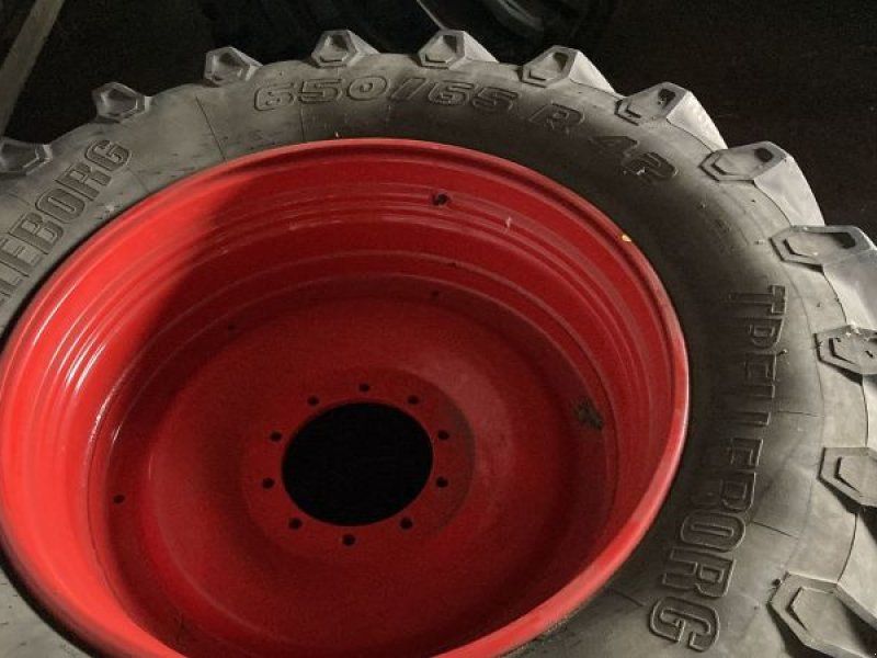 Trelleborg 650/65 R42