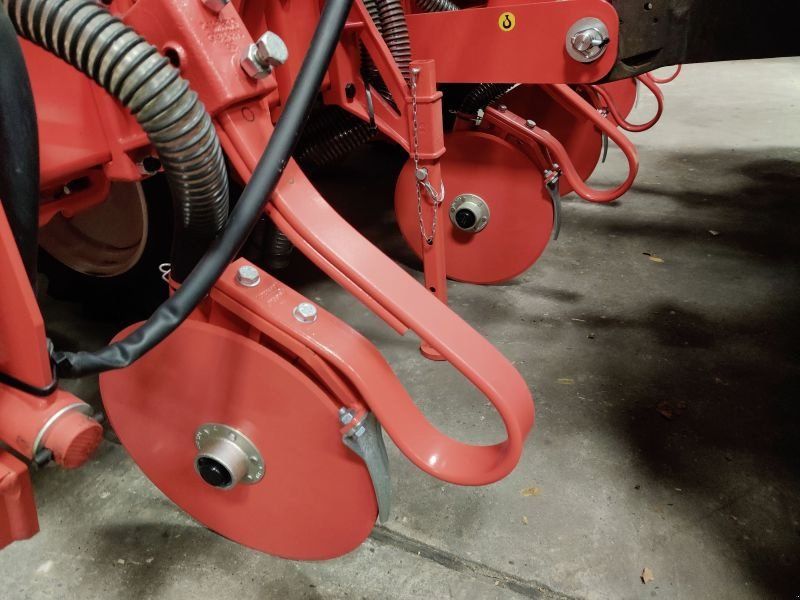 Maschio MTR 4-REIHIG MIT DÜNGERSTREUER