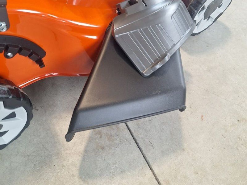 Husqvarna LC 151S