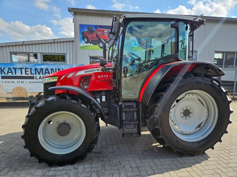 Massey Ferguson 5711 Dyna4