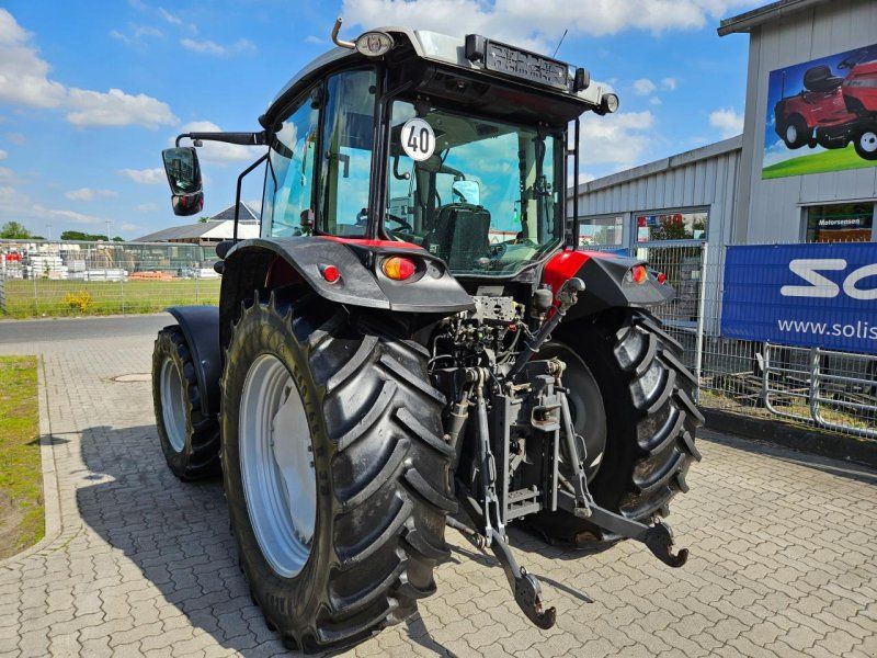 Massey Ferguson 5711 Dyna4