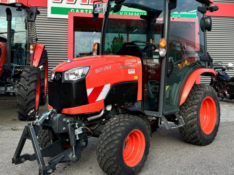 Kubota B2261