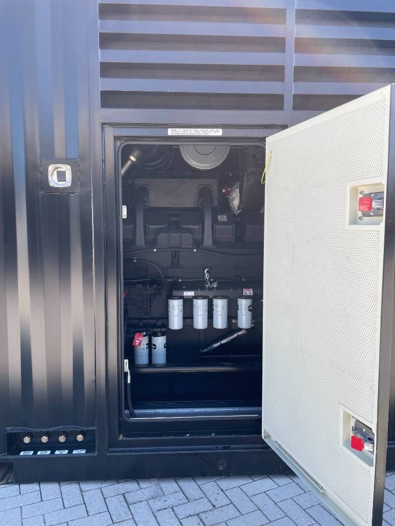 Cummins KTA38-G5 - 1100 kVA Generator 50/60Hz - DPX-18813