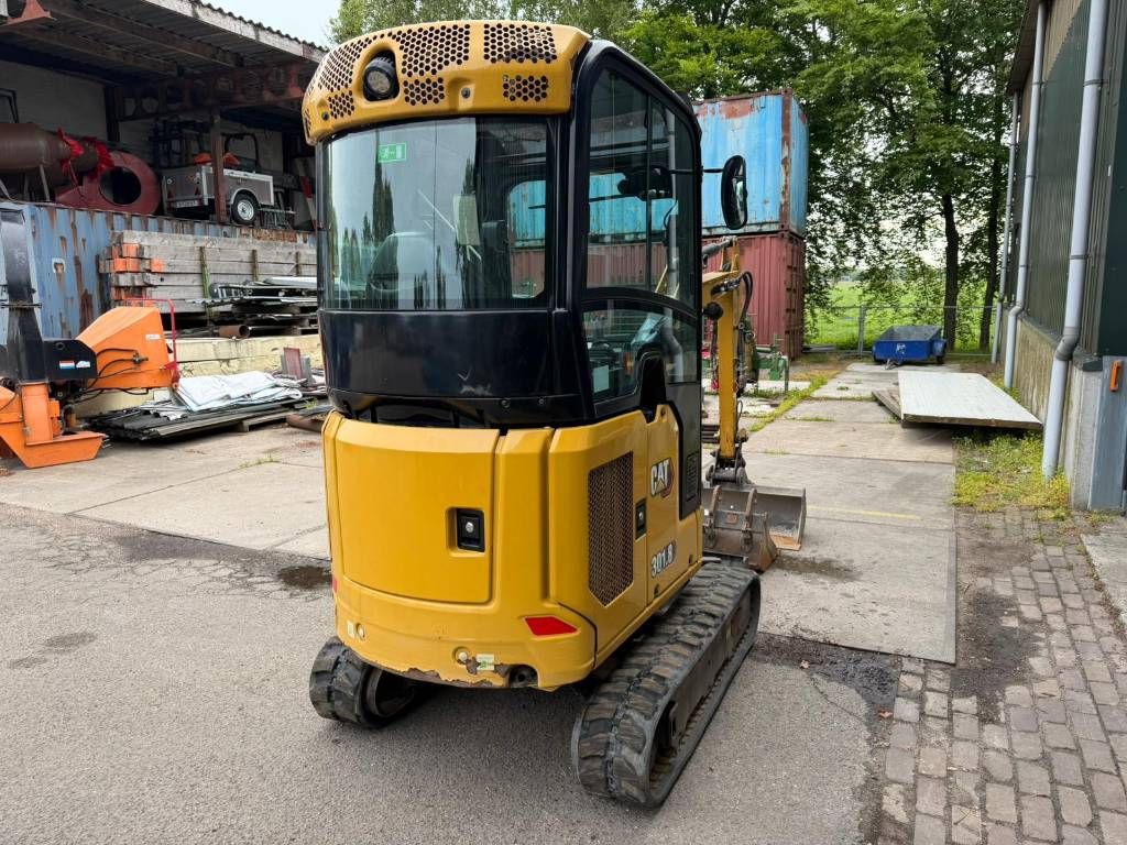 CAT 301.8