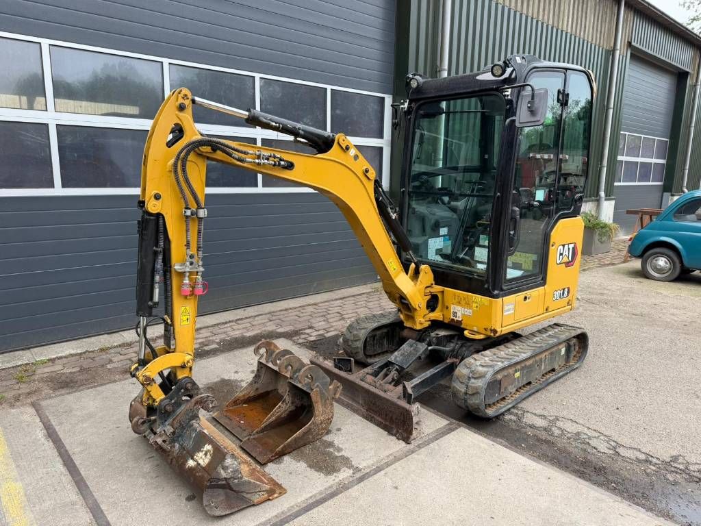 CAT 301.8