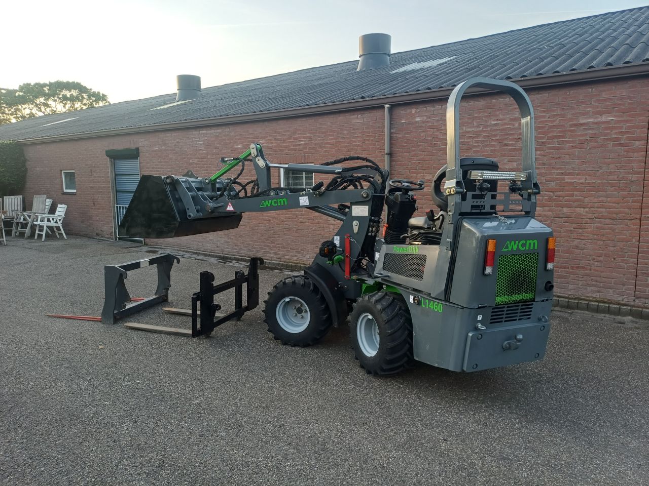 WCM 1460 minishovel Kubota