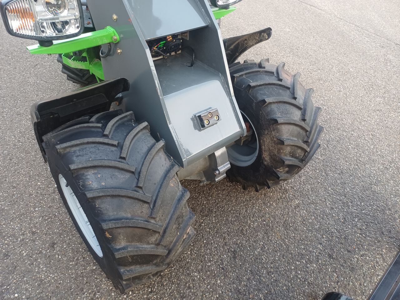 WCM 1460 minishovel Kubota