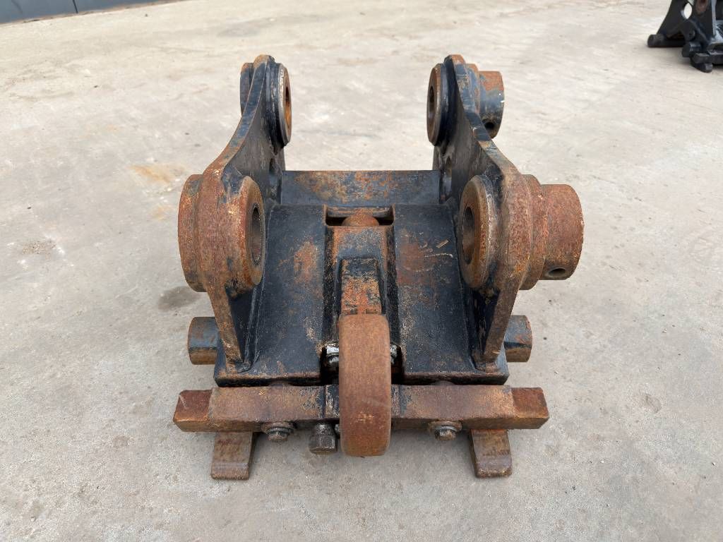 Verachtert CW10 - Caterpillar 307 / 308