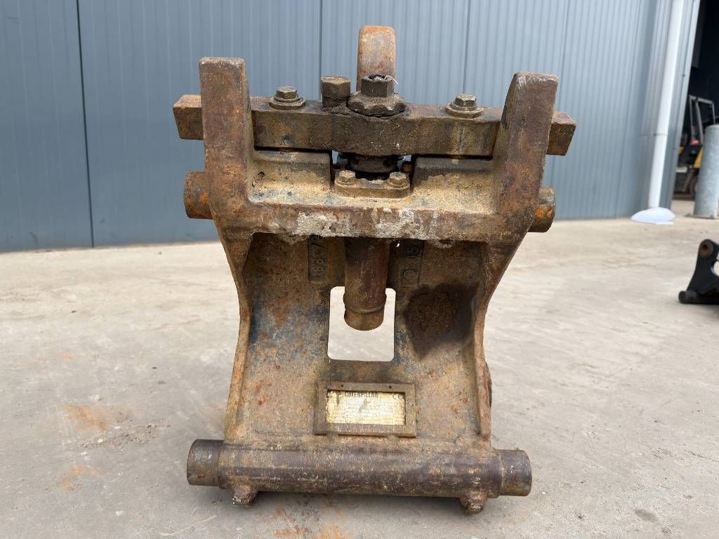 Verachtert CW10 - Caterpillar 307 / 308