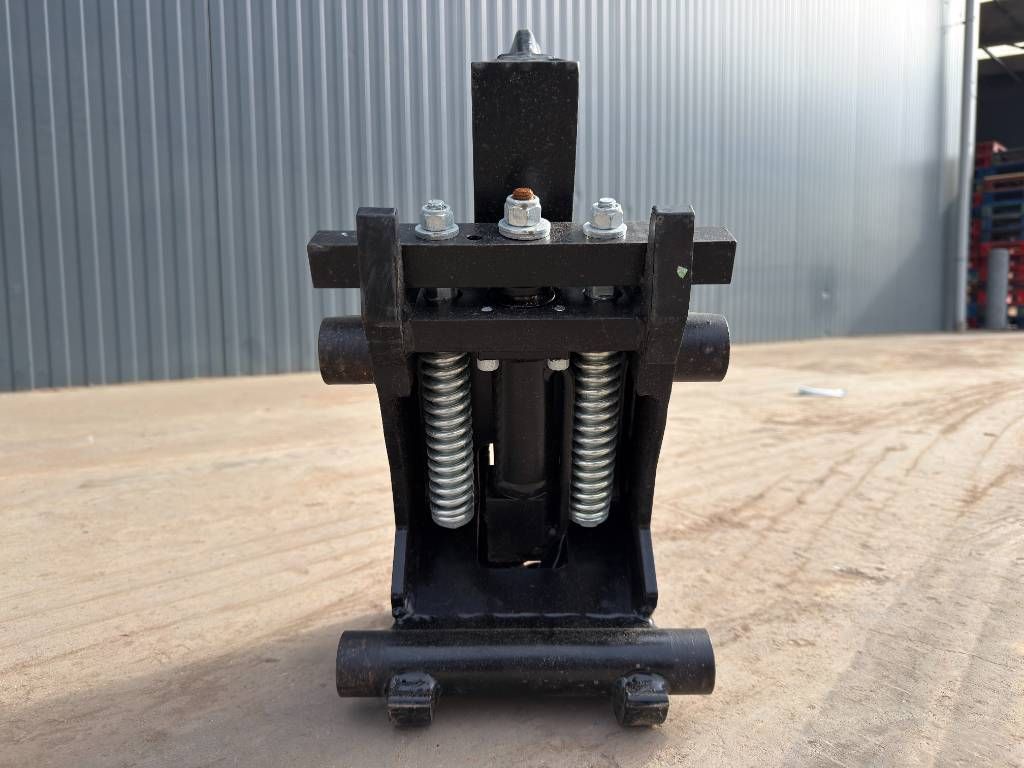 Verachtert W05 - Caterpillar 301