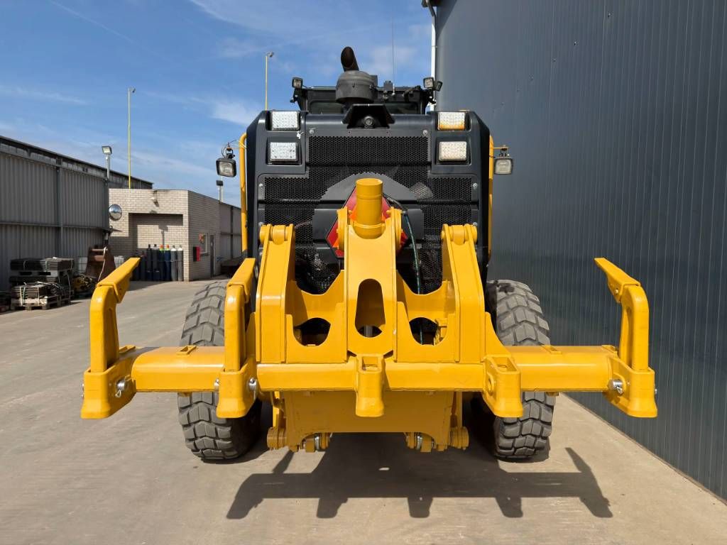 CAT 12M3