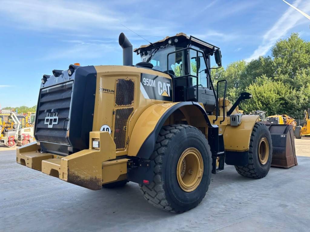 CAT 950M