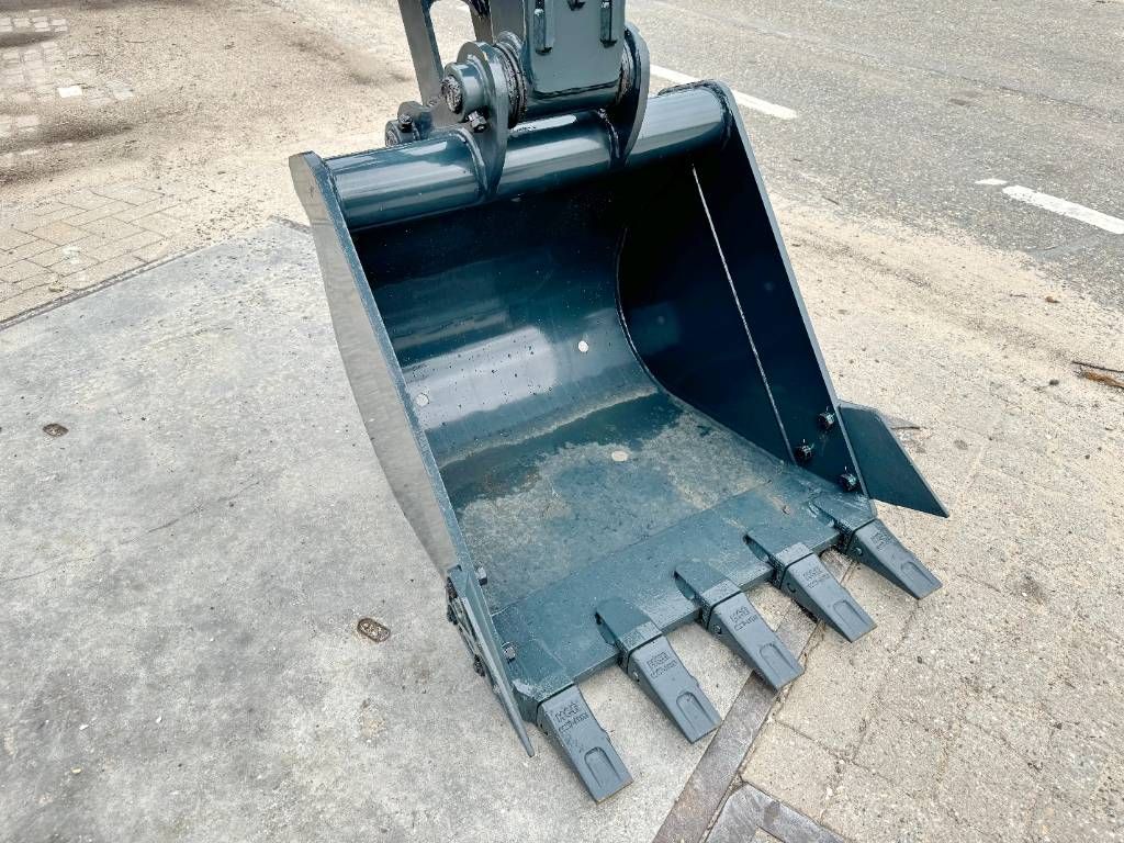 Hyundai HX60 PRO - New / Unused / 2026 model