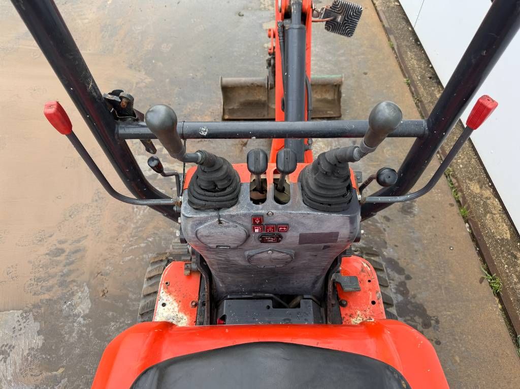 Kubota U10-G - Hydr. Undercarriage / Hammer Lines
