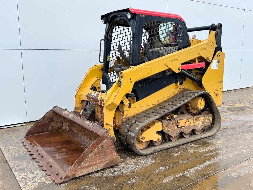 CAT 259D - Two-Speed Compact Track Loader