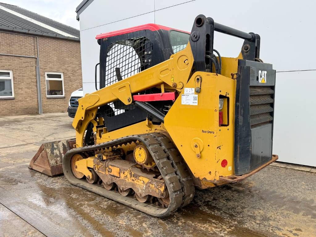 CAT 259D - Two-Speed Compact Track Loader