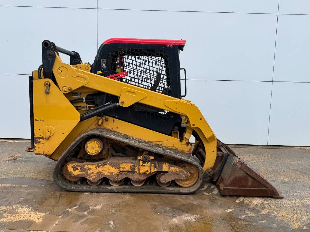CAT 259D - Two-Speed Compact Track Loader