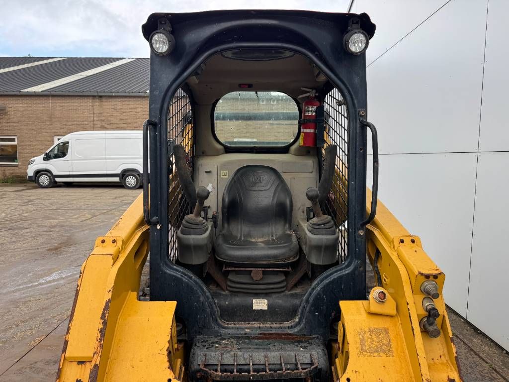 CAT 259D - Two-Speed Compact Track Loader