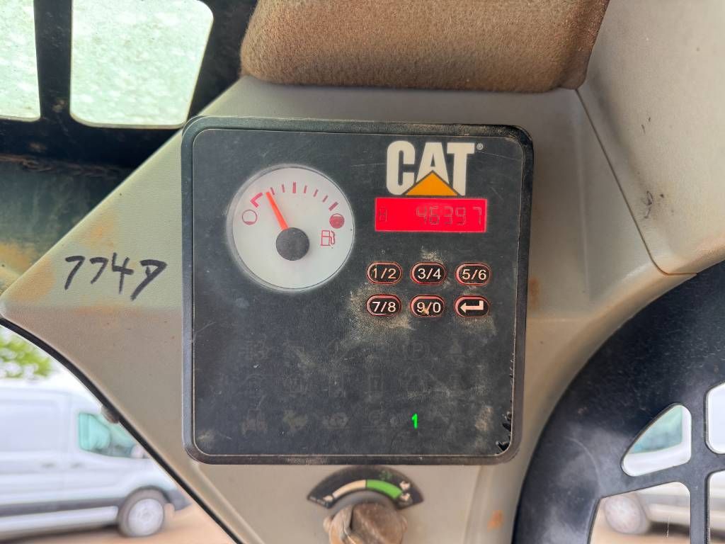 CAT 259D - Two-Speed Compact Track Loader