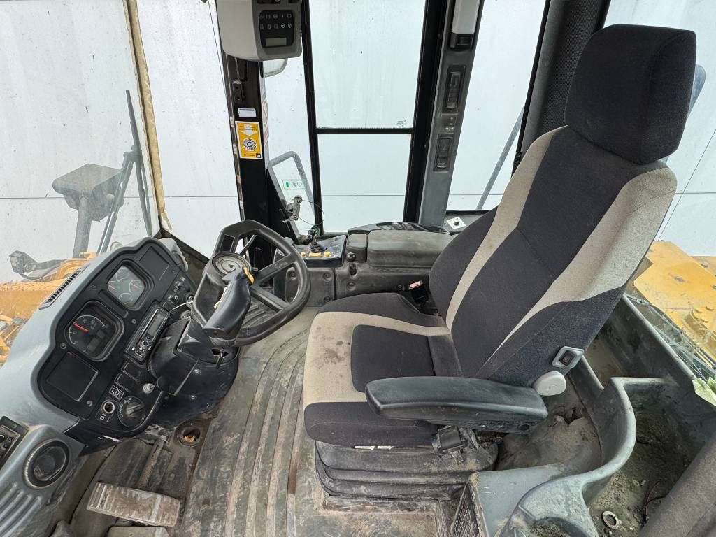 CAT 950H - Auto Greasing / Camera / Parking Heater