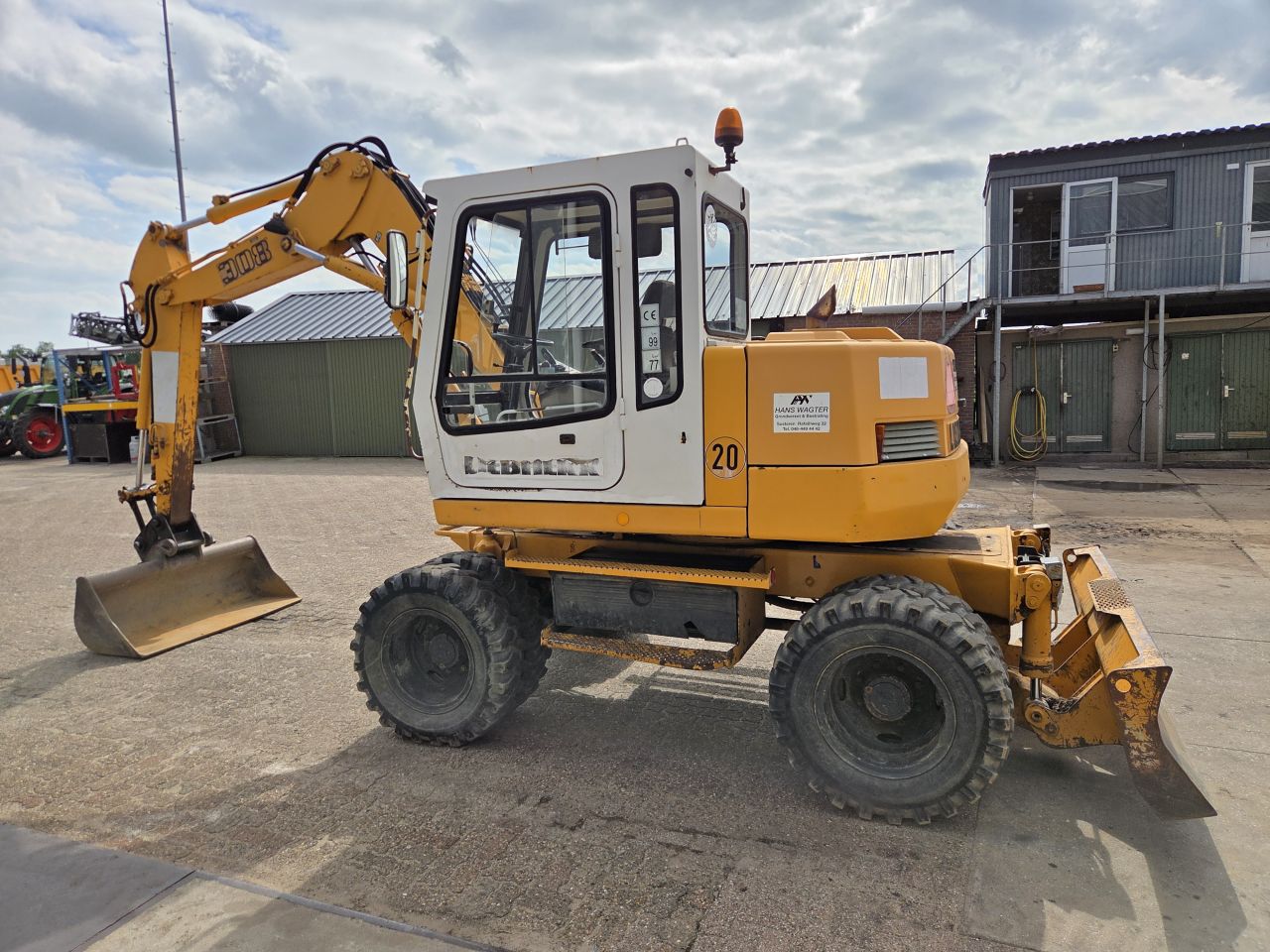 Liebherr A308