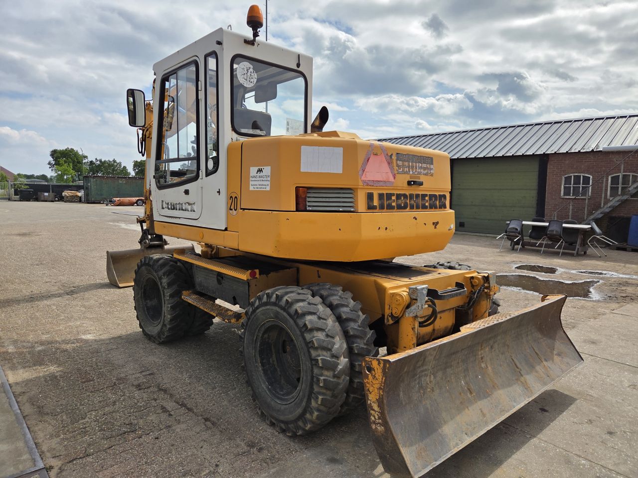 Liebherr A308