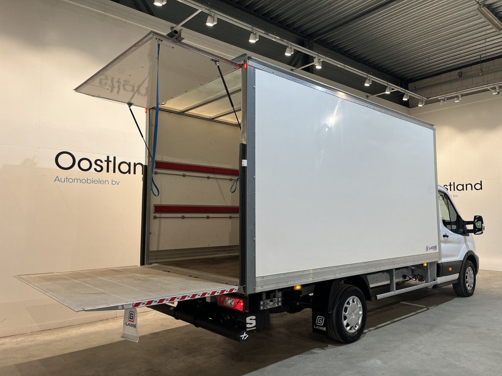 Ford Transit 2.0 TDCI L4 Trend 130 PK RWD Bakwagen / Sorensen Laadklep / Meubelbak / Euro 6 / Airco / Cruise Control / 3-Zits / 18.700 KM !!