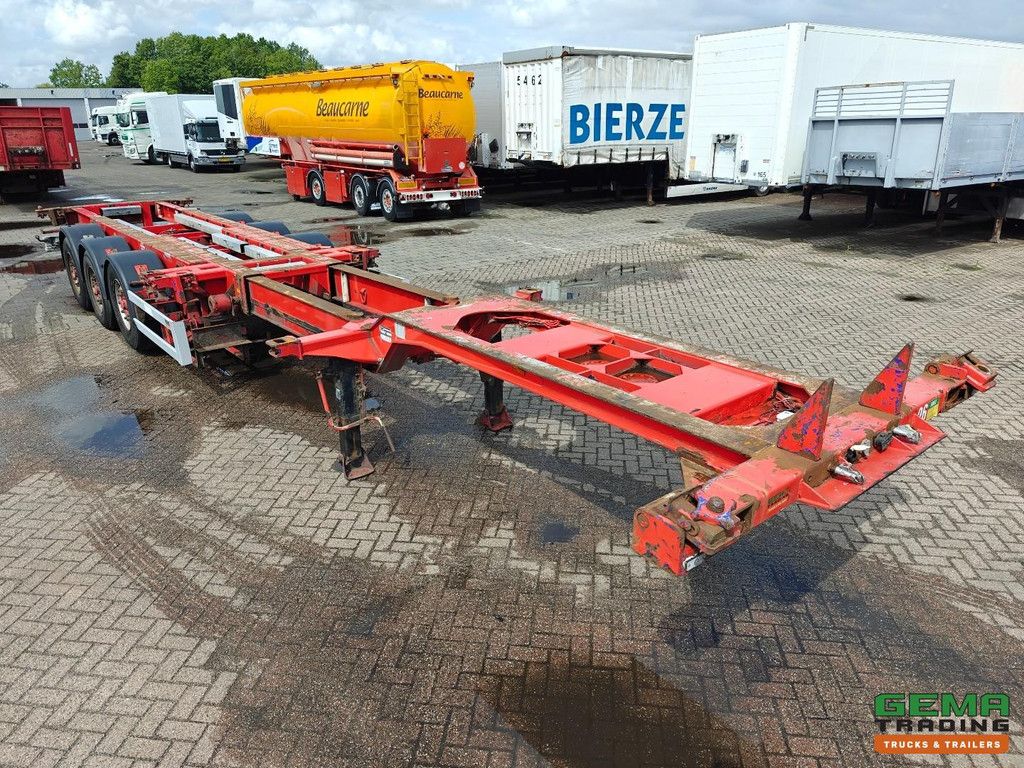 Renders Euro 800 Multi - 2x 20FT 1x30FT 1x40FT 1x45FT - Lift Axle - BPW Axles Disc Brake