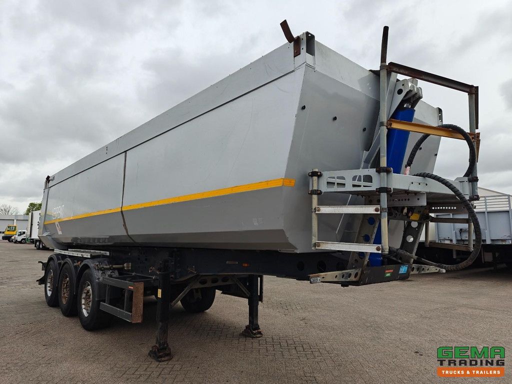 Schmitz Cargobull SGF*S3 HardoxSteel 32 m³ Kipper – Stahlchassis – Liftachse – 3-Achs-Schmitz-Scheibenbremse – 7070 kg